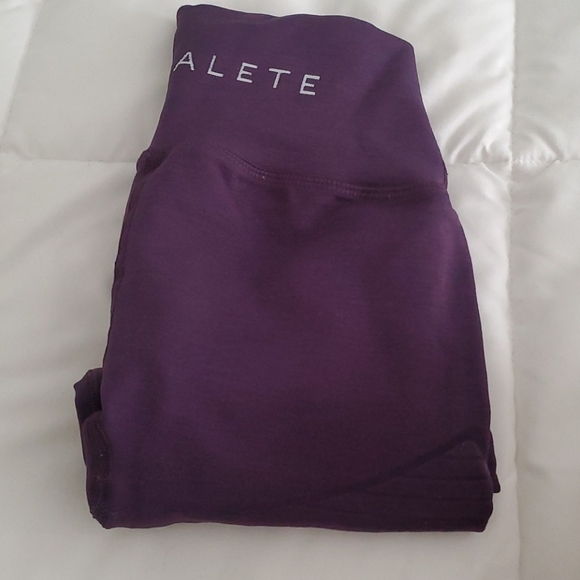 Alphalete Revival XS - Picture 1 of 1